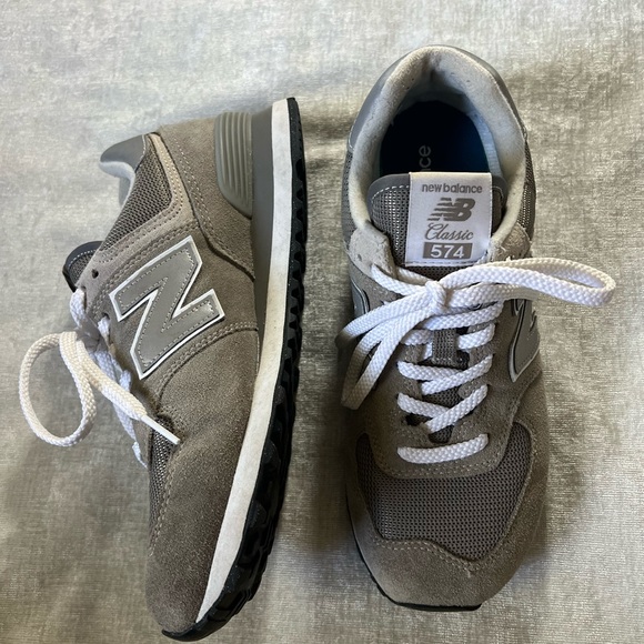 New Balance Men\'s 574 Tan Sneakers